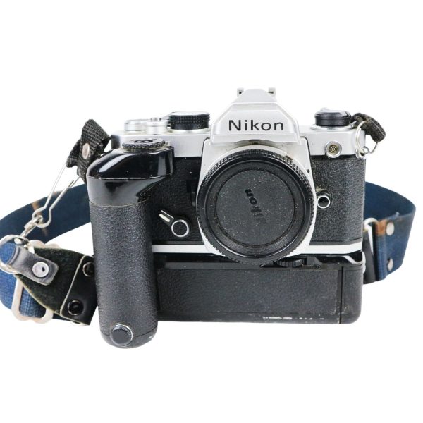 Nikon FM 35mm SLR Film Camera Body Silver With MD-12 Used - photo 6