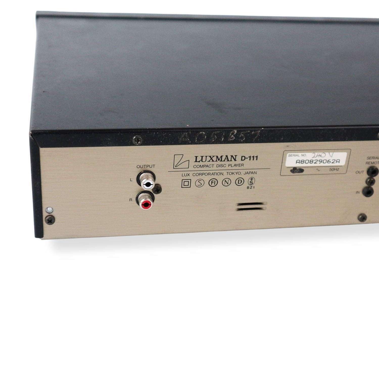 Luxman D-111 Stereo CD Deck - PARTS/REPAIRS - NO RETURNS - Image 6