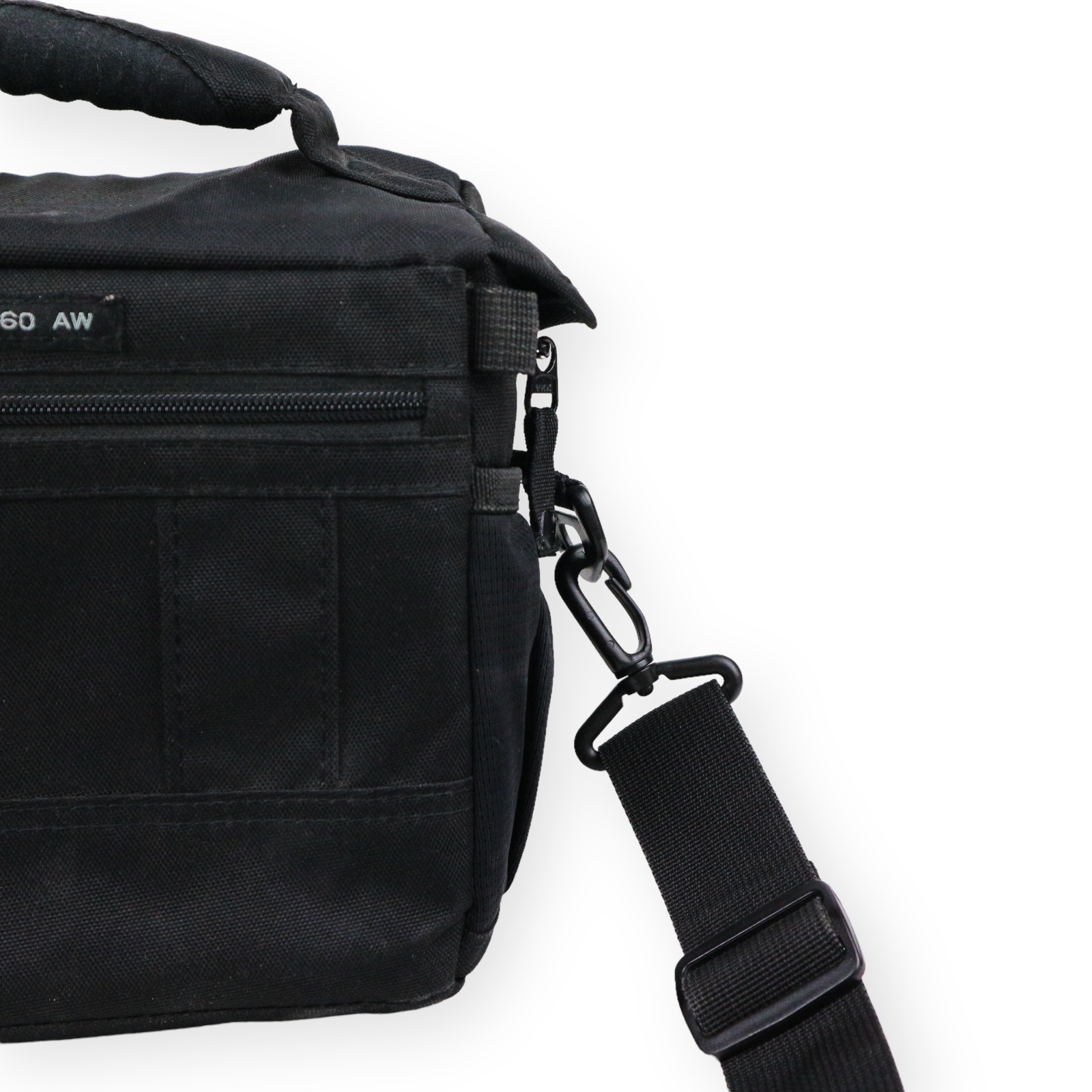 Lowepro Nova 160 AW II Black - Camera Sling Bag - Image 8