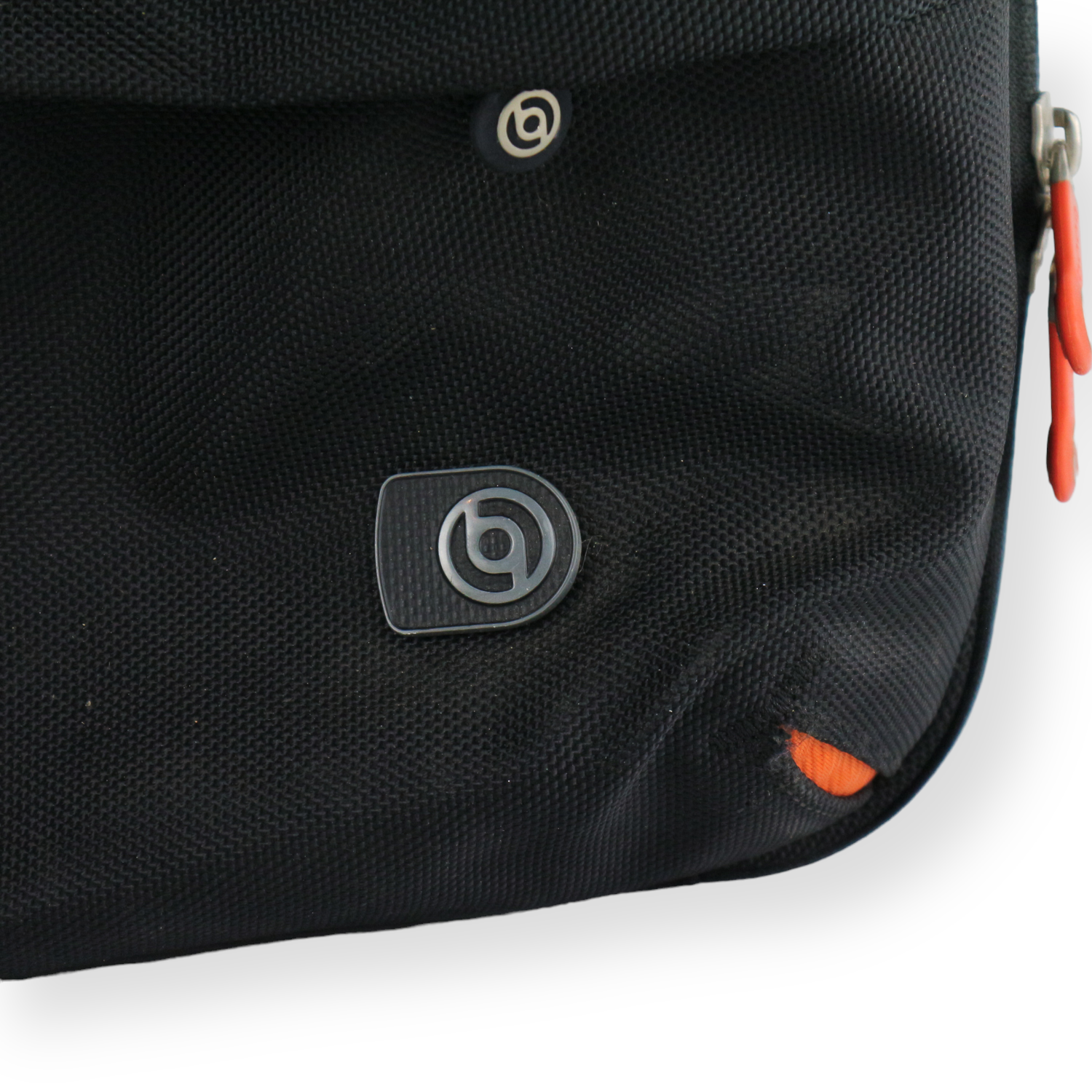 BOOQ LAPTOP / TABLET SHOULDER BAG - Black / Nylon Very Good Condition - Image 4