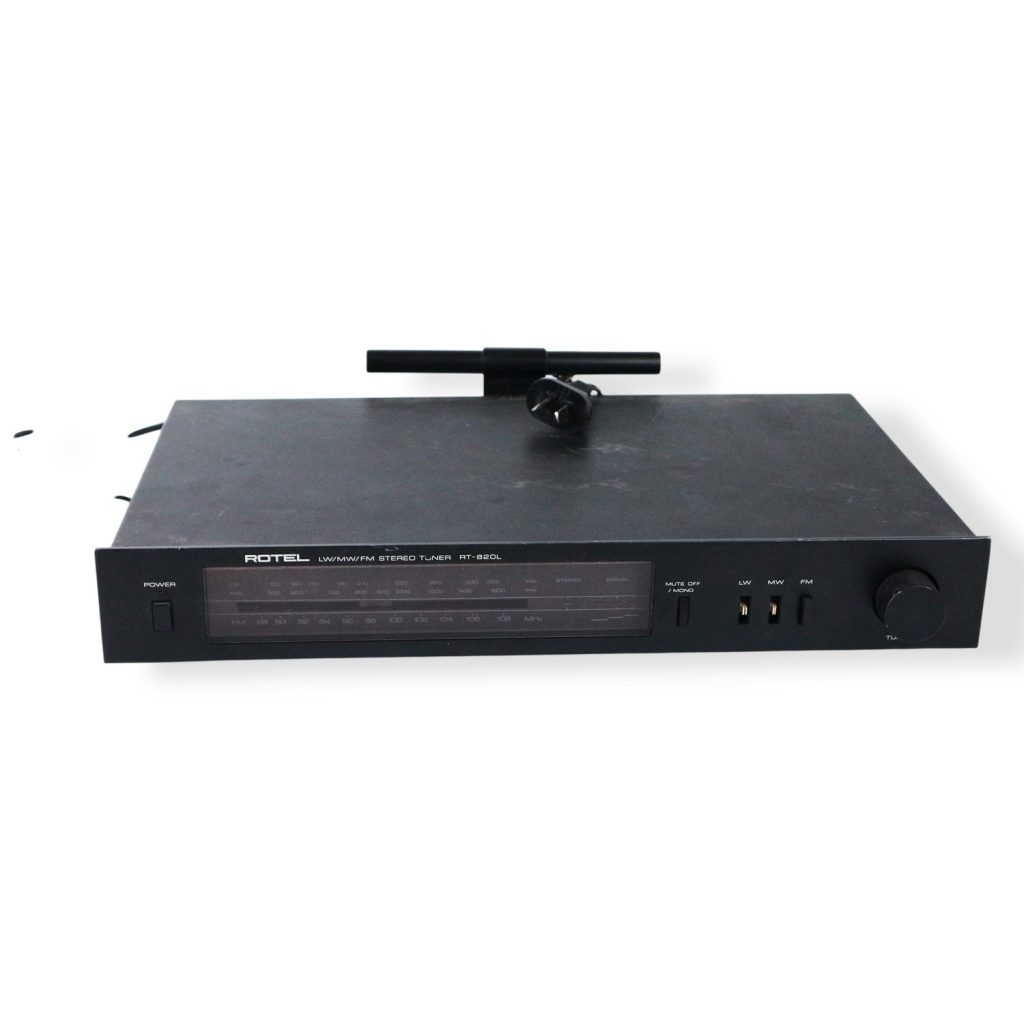Rotel RT-820 AM / FM Stereo Tuner  TESTED