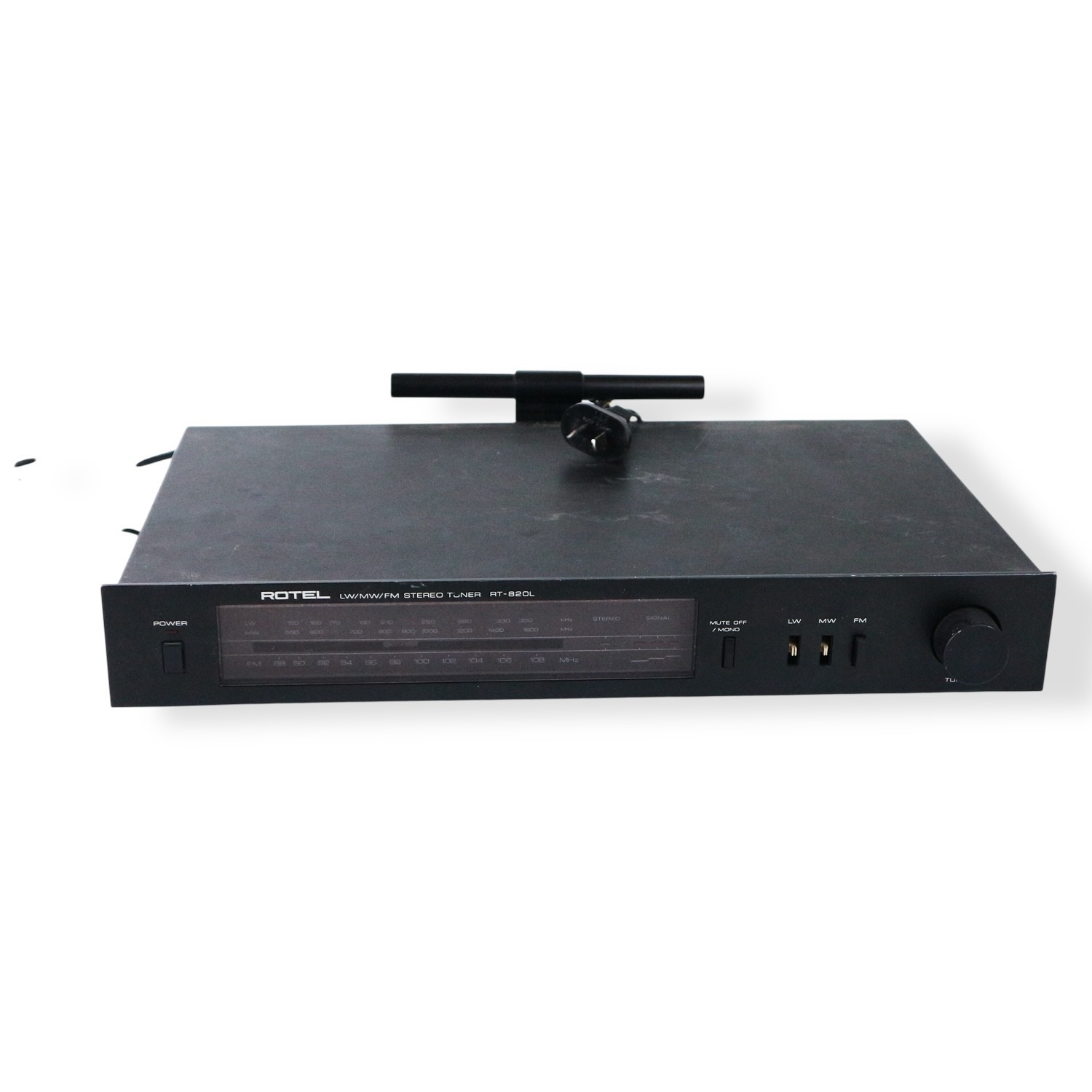 Rotel RT-820 AM / FM Stereo Tuner TESTED
